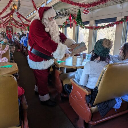 Cooperstownandcharlottevalleyrailroad Santa Claus Express Lounge Seats Santa Train Children Ho