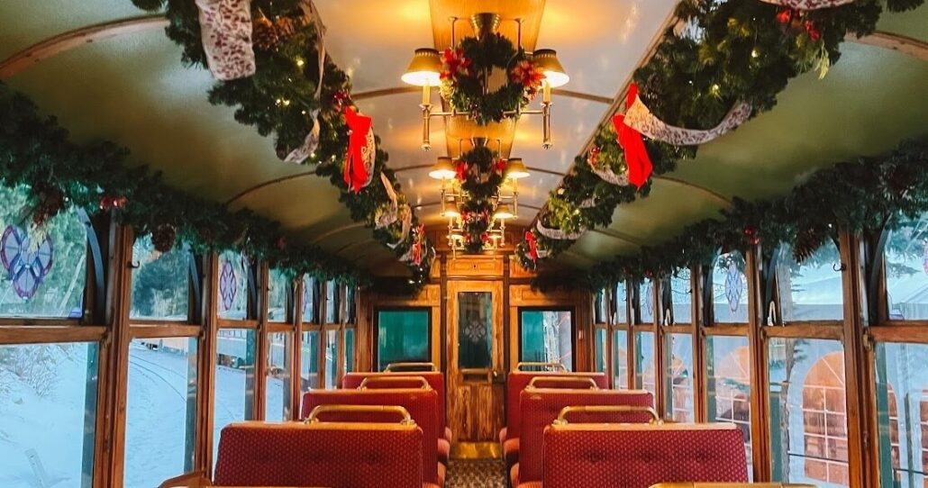 Georgetownlooprr Santa S Rocky Mountain Adventure Festive Train Interior Holiday Decorations
