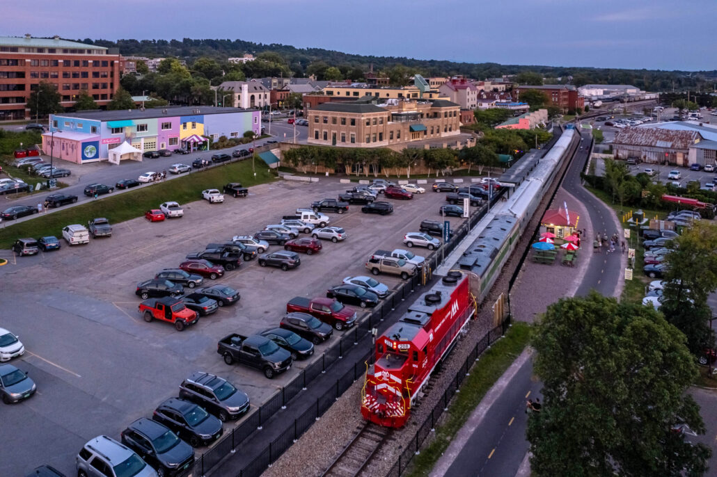 rails-vt_champlain-valley-dinner-train-dinner-train-red-locomotive-parking-lot Rails Vt Champlain Valley Dinner Train Dinner Train Red Locomotive Parking Lot