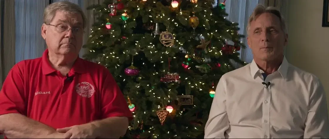 Traintasticmuseum General Admission Men Christmas Tree Interview