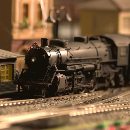 Traintasticmuseum General Admission Model Train Black Locomotive Station