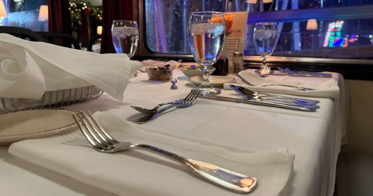 tvrail_new-year-s-eve-dinner-train-dinner-train-table-setting-glassware Tvrail New Year S Eve Dinner Train Dinner Train Table Setting Glassware