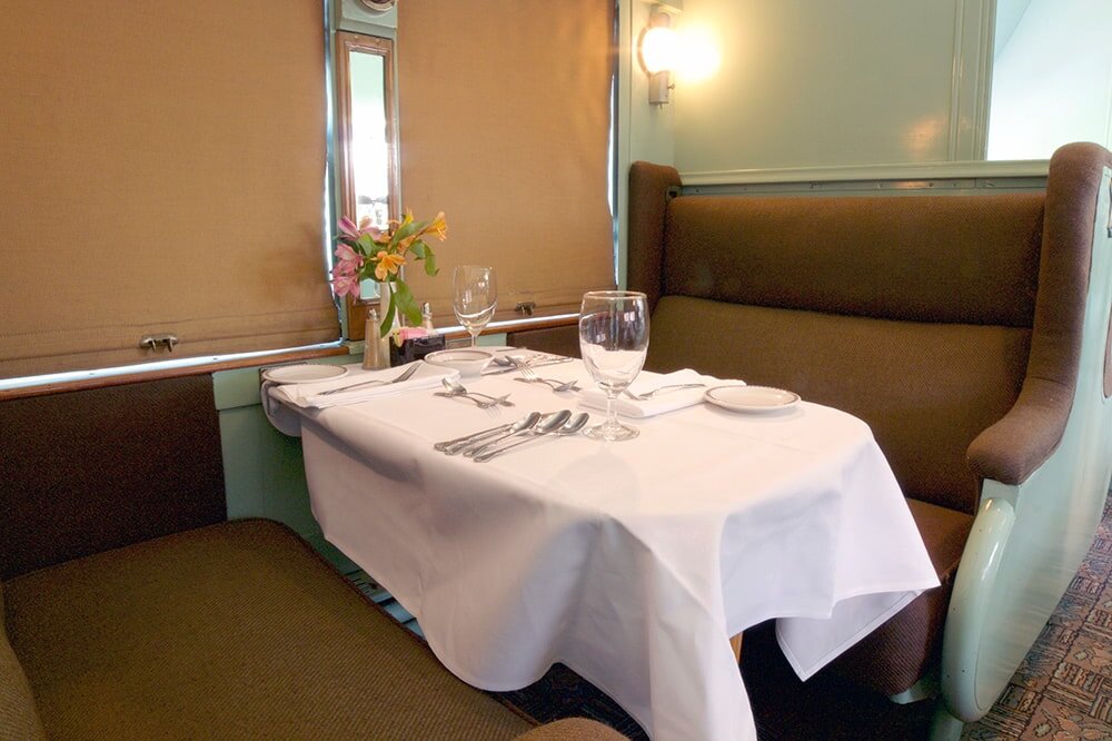 tvrail_new-year-s-eve-dinner-train-dinner-train-table-setting Tvrail New Year S Eve Dinner Train Dinner Train Table Setting