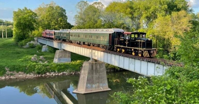 wsrr_veteran-s-train-veterans-train-bridge-greenery Wsrr Veteran S Train Veterans Train Bridge Greenery